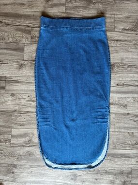 Frank & Eileen Donegal
Unforgettable Denim Midi
Pencil Skirt Blue Size 8